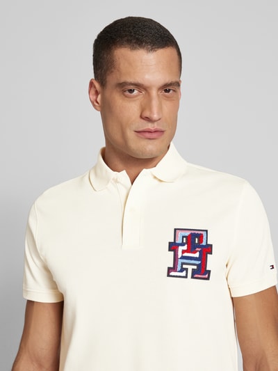 Tommy Hilfiger Koszulka polo o kroju regular fit z naszywką z logo Beżowy 3