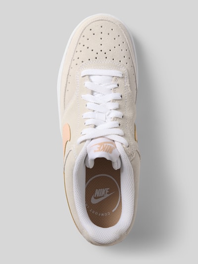Produktfoto, Sneaker aus echtem Leder Modell 'COURT VISION LO SD PRM' von Nike in Beige mit weißen Details, Damen Sneaker von Nike