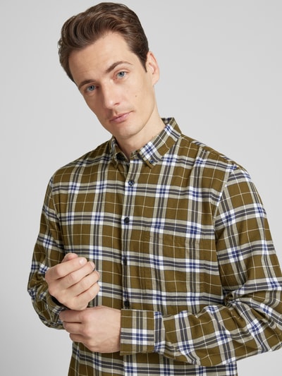 MAERZ Muenchen Regular Fit Freizeithemd mit Button-Down-Kragen Oliv 3