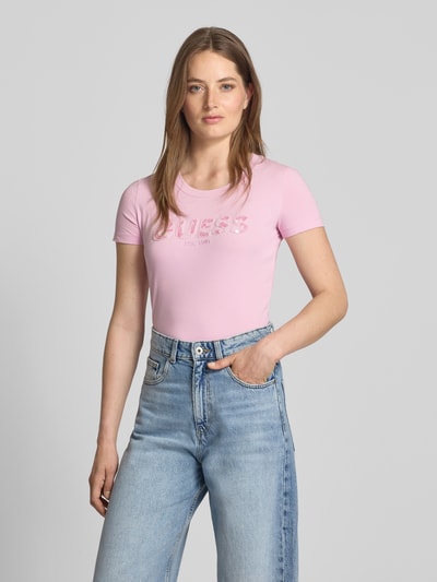 Guess T-shirt z detalem z logo Różowawy 4