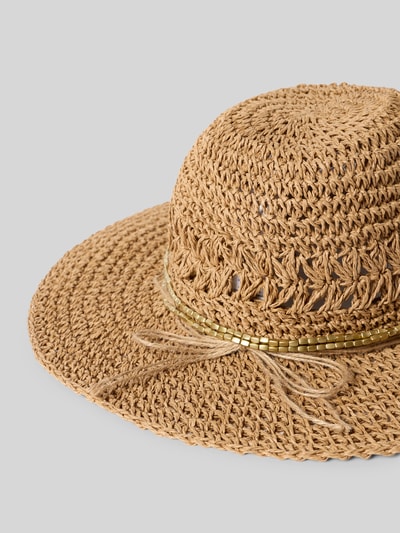Produktfoto, Fedora mit Perlen-Besatz von Loevenich aus Reine Papier in Flecht-Optik mit Zierschleife, naturfarbene Textur