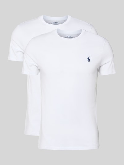 Produktfoto, zwei weiße T-Shirts mit Label-Stitching von Polo Ralph Lauren aus reiner Baumwolle, Regular Fit, gerippter Rundhalsausschnitt