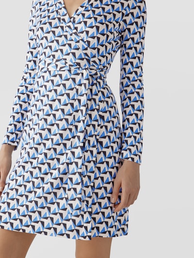 Diane von Furstenberg Wickelkleid mit grafischem Muster Hellblau 6