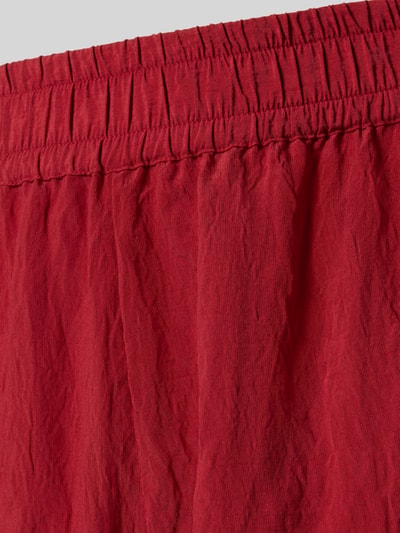 Produktfoto, Shorts aus Viskose-Mix mit Lochstickerei von WATERCULT, Damen Shorts, Regular Fit, rote Farbe, elastischer Bund, strukturierte Oberfläche