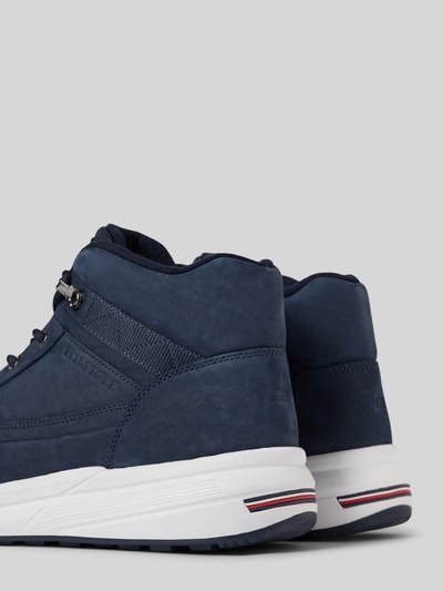 Tommy Hilfiger Sneakersy skórzane z naszywką z logo model ‘WARM NUBUCK’ Granatowy 2