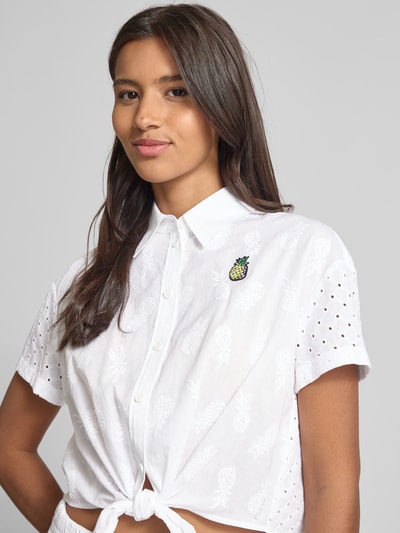 Marc Cain Cropped Bluse mit Lochstickerei und Knotendetail Weiss 3