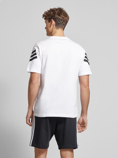 ADIDAS SPORTSWEAR T-Shirt mit geripptem Rundhalsausschnitt Weiss 5