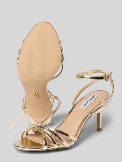 Produktfoto, Sandaletten mit Pfennigabsatz Modell 'Nile' von Steve Madden in Gold, abgerundete Passform, offene Ferse, glänzende Oberfläche