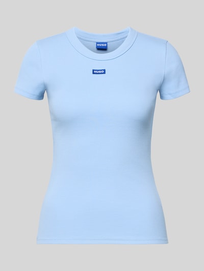 Produktfoto, Slim Fit T-Shirt aus Baumwoll-Mix Modell 'EASY TEE' von Hugo, kolor jednolity, krój slim fit, okrągły dekolt, krótki rękaw, detal z logo, materiał prążkowany