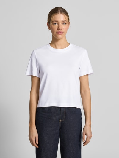 Vrouwenmodel draagt Boxy Fit T-shirt uit puur katoen van s.Oliver RED LABEL, look: effen kleuren, boxy fit, ronde hals, korte mouw, ganzichaamsaanzicht van voren.