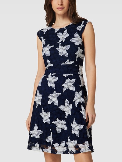 Apricot Knielanges Kleid mit U-Boot-Ausschnitt Marineblau 4