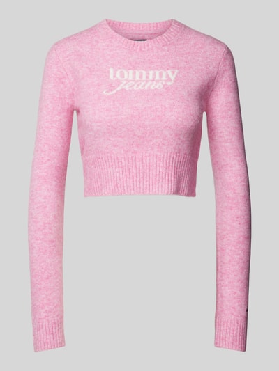 Tommy Jeans Cropped Strickpullover mit Label-Print Pink 1