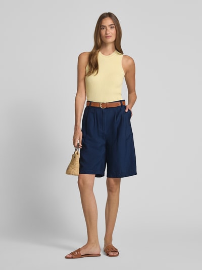 Christian Berg Woman Relaxed Fit Bermudas mit Bundfalten Dunkelblau 1