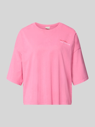 Produktfoto, T-Shirt mit rückseitigem Motiv-Print Modell 'NICA' von ICHI in Pink, Reine Baumwolle, Loose-Fit, Statement-Print, Rundhalsausschnitt, glatte Textur