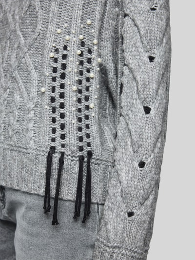 Marc Cain Pullover aus Wolle-Alpaka-Mix mit Perlenfransen Mittelgrau 6