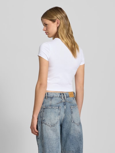 Review T-shirt z wyhaftowanym motywem Biały 5