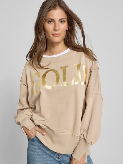 miss goodlife Oversized Sweatshirt aus reiner Baumwolle mit Statement-Print Sand 3