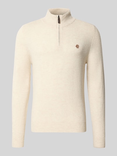 Produktfoto, Regular Fit Strickpullover aus reiner Wolle van MCNEAL, heren gebreide pullover, zuiver wol, geborduurd logo, schipperskraag, lange mouw, geribde boordjes, ruglengte maat M 65 cm, mouwlengte maat M 50 cm, lichte kleur, zachte textuur
