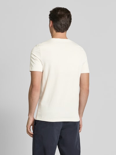 s.Oliver RED LABEL Regular Fit T-Shirt aus reiner Baumwolle mit gummiertem Label Print Sand 5