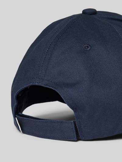 Knowledge Cotton Apparel Basecap mit Label-Detail Marine 3