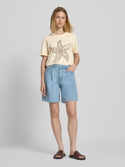 s.Oliver RED LABEL Relaxed T-shirt met print aan de voorkant en sierkralen Zand - 1