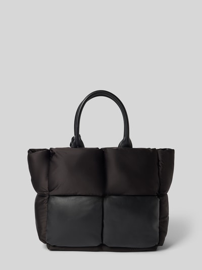 Produktfoto, torba shopper z pikowaniem, model 'gletsch amelie' od BOGNER, czarna, uchwyt, pasek na ramię, detal z logo, Główna przegroda z zamkiem błyskawicznym, Szerokość w rozmiarze 1: 42 cm, Długość w rozmiarze 1: 30 cm, Głębokość w rozmiarze 1: 17 cm, Długość paska na ramię w rozmiarze 1: 40 cm.