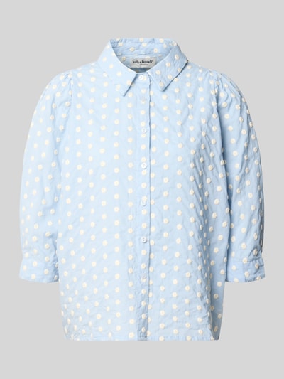 Produktfoto, Regular Fit Bluse im Allover-Look Modell 'Bono' von LOLLYS LAUNDRY aus reiner Baumwolle, hellblau mit weißen Punkten, Hemdblusenkragen, Knopfleiste, 3/4-Arm, strukturierte Oberfläche, Rückenlänge 60 cm, Ärmellänge 38 cm, Damen