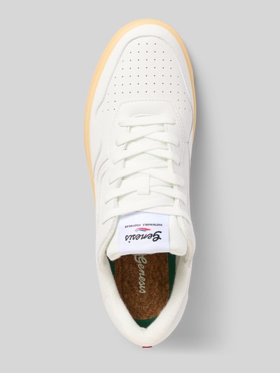 Produktfoto, Sneaker mit Schnürung Modell 'Soley 2.0' von Genesis, weiß, abgerundete Spitze, Label-Detail, Lochmuster, glatte Textur, Herrenmodell, Absatzhöhe 4 cm, Schafthöhe 8 cm, Schaftweite 9 cm