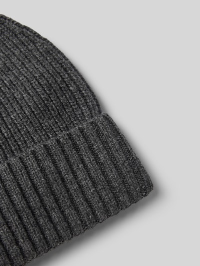 MCNEAL Beanie mit Label-Badge Anthrazit Melange 2