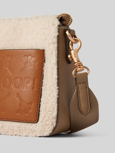 JOOP! Crossbody Bag mit Teddyfell-Besatz Modell 'pezza peluche' Stein 3