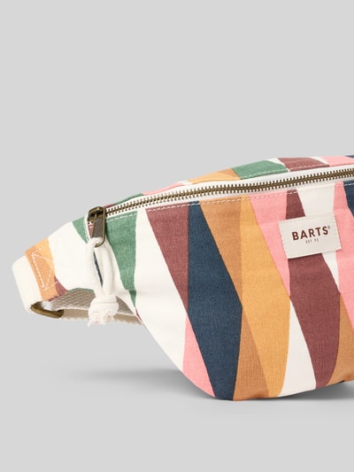 Produktfoto, Bauchtasche mit Label-Detail Modell 'Juno Bumbag' von Barts aus Reine Baumwolle, Hauptfach mit Reißverschluss, bunt gemustert, Maße 37 cm Breite, 17 cm Länge, 7 cm Tiefe, Länge Schulterriemen 95 cm