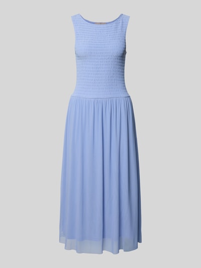 Produktfoto, Midikleid aus Mesh mit Smok-Details von Christian Berg Woman Selection, hellblau, gerader Schnitt, Rundhalsausschnitt, feine Textur