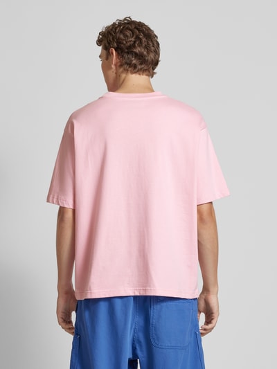 Low Lights Studios Oversized T-Shirt mit Label-Stitching Modell 'SHUTTER' Pink 5