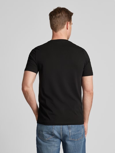 s.Oliver RED LABEL Regular Fit T-Shirt aus reiner Baumwolle mit Statement-Label-Print Black 5