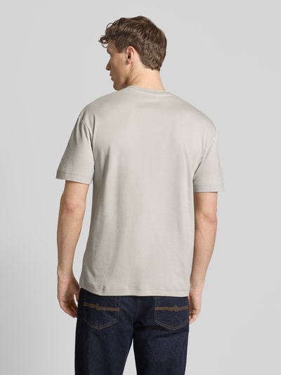 CK Calvin Klein T-Shirt mit Label-Detail Modell 'TECH INTERLOCK' Stein 5