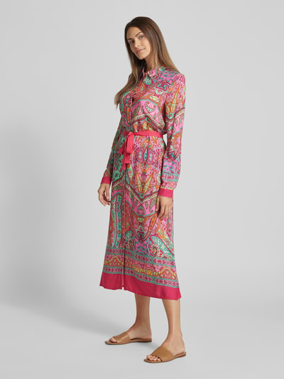 Emily Van den Bergh Hemdblusenkleid aus Viskose mit Paisley-Muster Pink 1