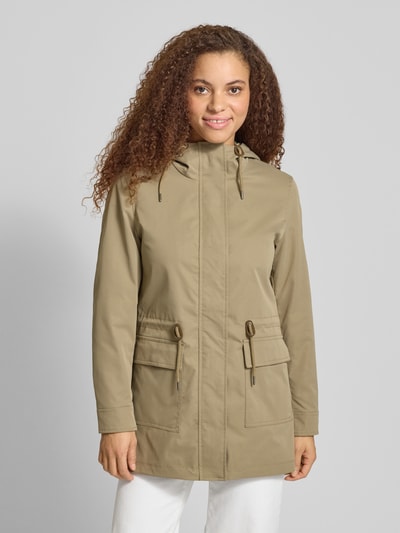Vrouwenmodel draagt Regular Fit Parka met Tunnelkoord model 'LOUISE' van Only, uni, capuchon, rits, klepzakken, taillekoord, lange mouwen, vooraanzicht borstomhoog