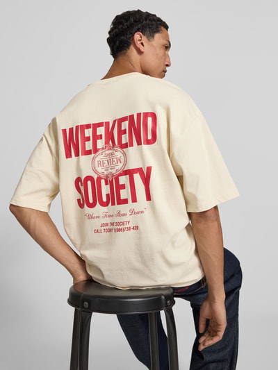 REVIEW Oversized T-Shirt mit rückseitigem Print Ecru 3