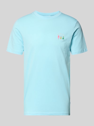 Produktfoto, T-Shirt mit Stitching und Rundhalsausschnitt von Lindbergh in Hellblau aus Reine Baumwolle, Slim-Fit, Rückenlänge 71 cm bei Größe M