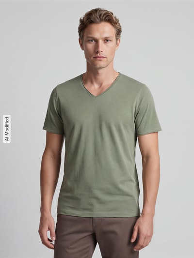 MCNEAL T-Shirt mit V-Ausschnitt Lind 4