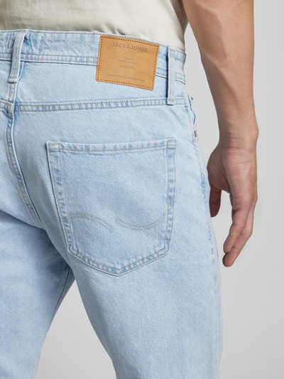 Jack & Jones Relaxed Fit Jeans im 5-Pocket-Design Modell 'CHRIS' Hellblau 3