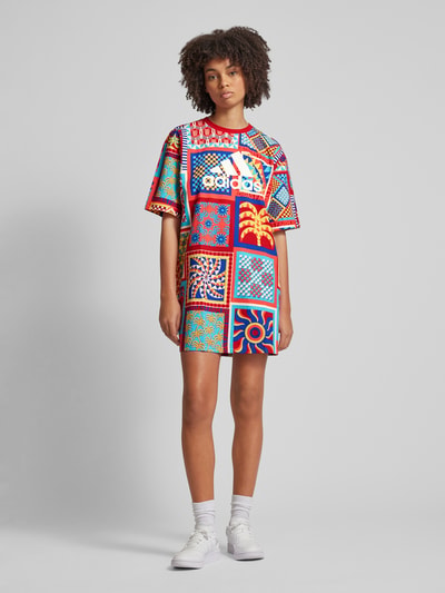 adidas Sportswear Minikleid mit Allover-Print Modell 'FARM' Blau 1