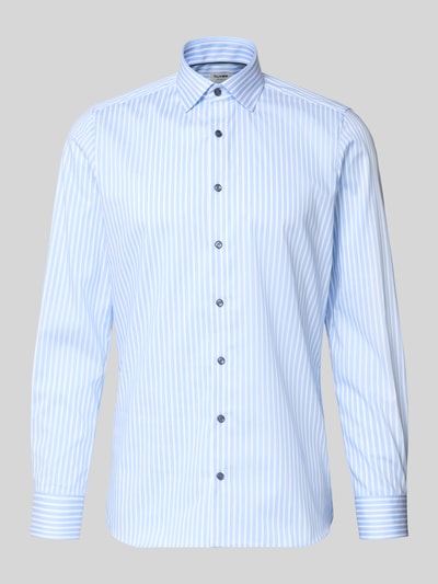 Produktfoto, Slim Fit Businesshemd aus Baumwoll-Mix mit Haifischkragen von OLYMP Level Five, hellblau-weiß gestreift, durchgängige Knopfleiste, Langärmeliges Design, Sportmanschetten, Rückenlänge 80 cm, Schulterbreite 43 cm, Ärmellänge 67 cm