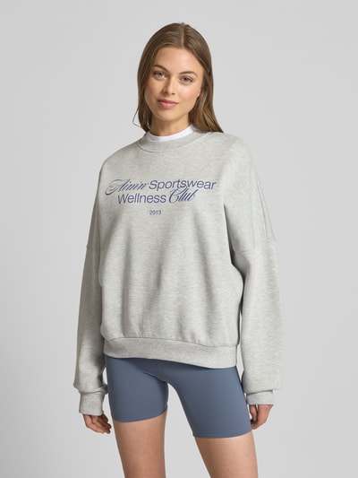 AIMN Sweatshirt mit Label- und Statement-Print Modell 'Wellness' Hellgrau Melange 4