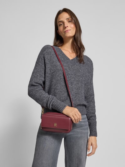 Tommy Hilfiger Torba na ramię z aplikacją z logo Bordowy 1