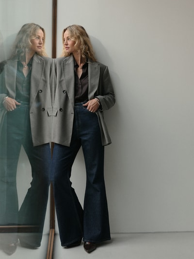 Style Icon Collection Ausgestellte Jeans mit modernem Flared Fit - curated by Anouk Yve Jeansblau 6
