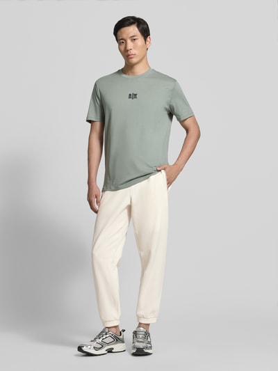 Armani Exchange Regular Fit Sweatpants mit Gesäßtaschen Modell 'Pantaloni' Offwhite 1