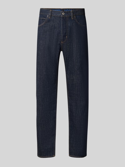 Produktfoto, dunkelblaue Straight Fit Jeans aus reiner Baumwolle Modell 'Jonah' von HUGO, glatte Oberfläche, Herren Straight Fit Jeans von HUGO Blue