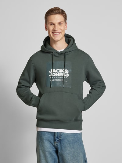 Jack & Jones Comfort Fit Hoodie aus Baumwoll-Mix mit gummiertem Print Modell 'AERO' Bottle 4