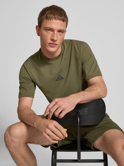 adidas Sportswear T-shirt met labelstitching en ronde hals Olijfgroen - 3